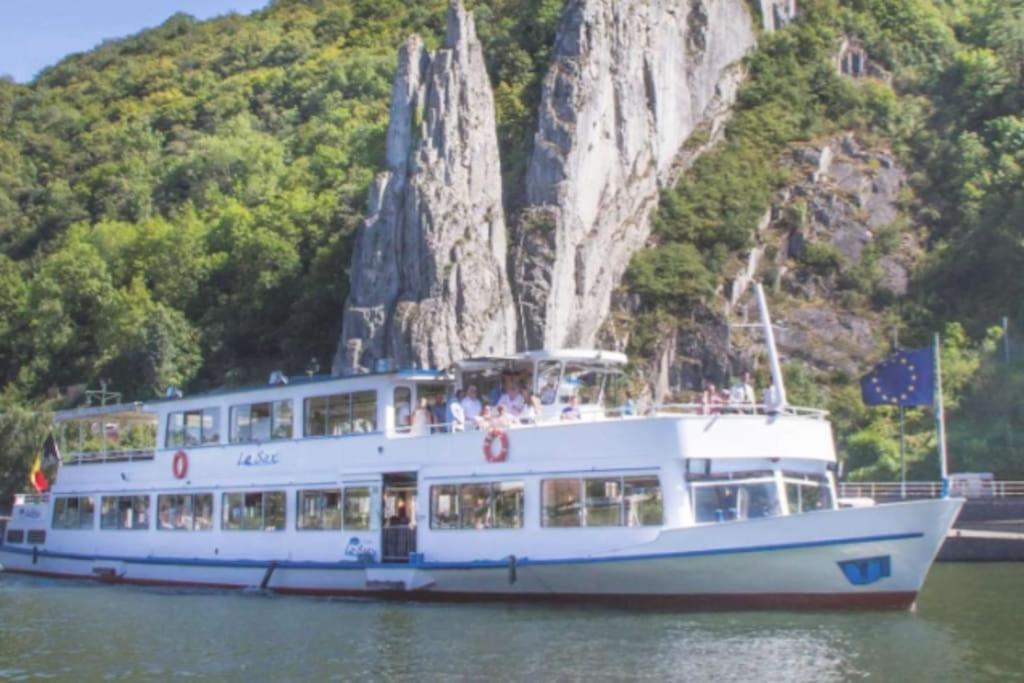 Laissez-Vous Enchanter Par La Vallee De La Meuse Hastiere-par-dela Esterno foto