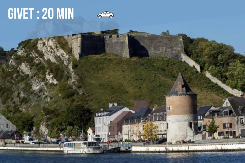Laissez-Vous Enchanter Par La Vallee De La Meuse Hastiere-par-dela Esterno foto